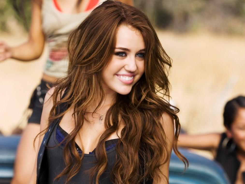 miley_cyrus_party_in_the_usa-normal