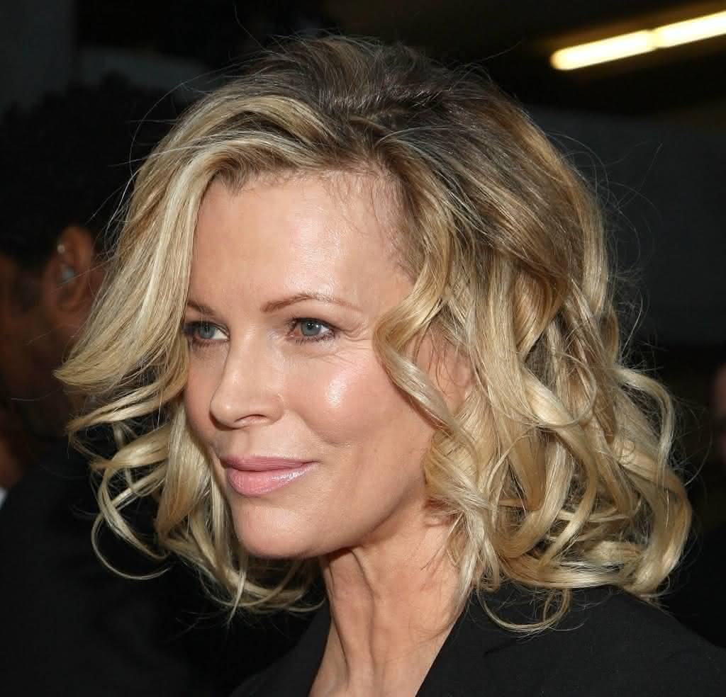 HOLLYWOOD - APRIL 16: Actress Kim Basinger arrives at the premiere of Senator Entertainment's "The Informers" held at the Arclight Theaters on April 16, 2009 in Hollywood, California. (Photo by Alberto E. Rodriguez/Getty Images)